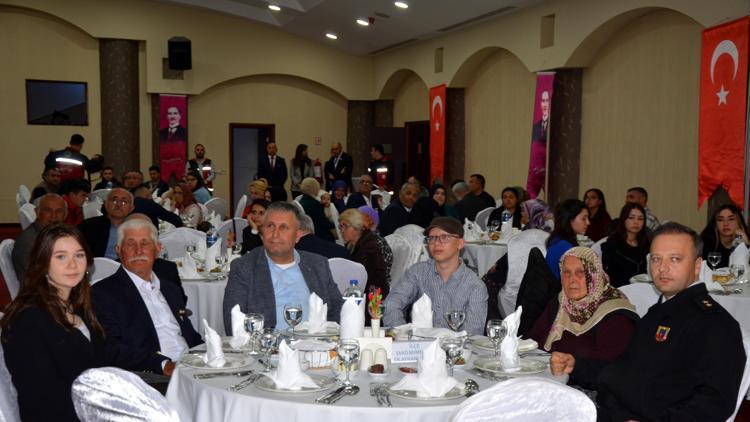 Şehit aileleri ve gaziler onuruna iftar