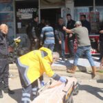 Siyasi parti broşürü kavgasında 2 kuzen tek mermiyle vuruldu: 1 ölü, 1 yaralı