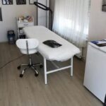 Sosyal medya hesapları üzerinden tespit edildi Antalyada yetkisiz botoks ve estetik yapanlara operasyon