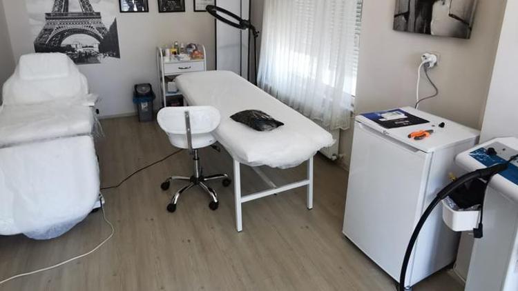 Sosyal medya hesapları üzerinden tespit edildi Antalyada yetkisiz botoks ve estetik yapanlara operasyon
