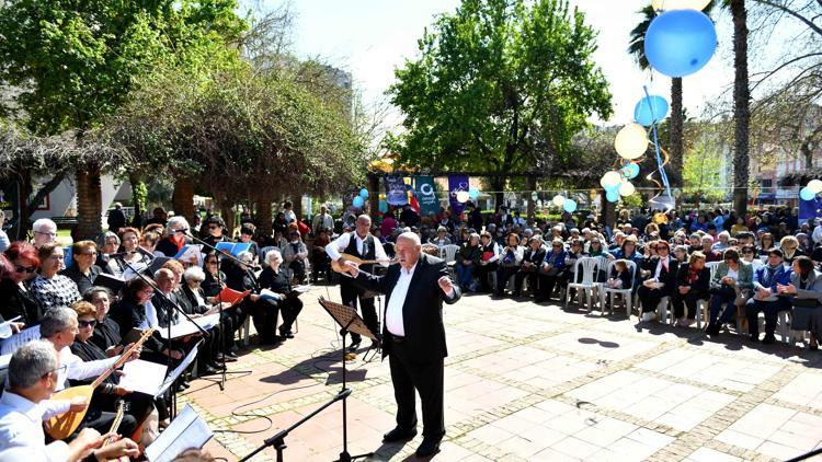 Yaşlı korosundan müzik şöleni