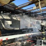 Sahildeki büfe yangında kullanılamaz hale geldi