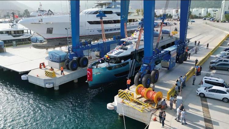 Lüks yat üretimi rekor kırıyor; rıhtım doldu