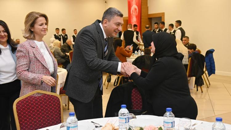 Şehit aileleri ve gazilerle iftar