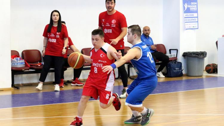 İtalyaya finalde kaybeden Down Sendrom Basketbol Milli Takımı dünya 2ncisi