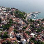 Antalyada gece nüfusu 10 bine çıkan mahallede 83 kişi oy kullanacak