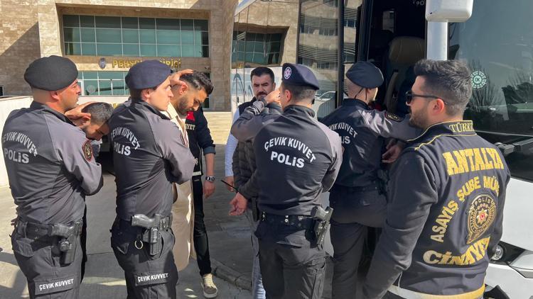 Kafedeki çatışmada 25 şüpheli adliyede