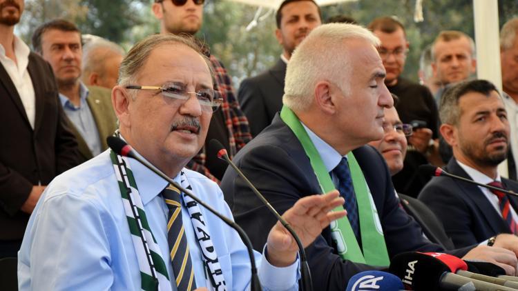 Bakan Özhaseki: Onlar deprem turistiydi