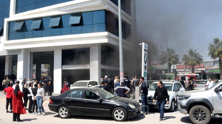 Otomobil tamir bakım servisinde yangın