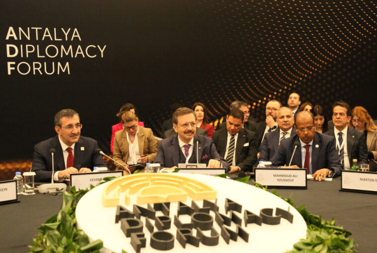 Antalya’da gündem Dünya diplomasisi