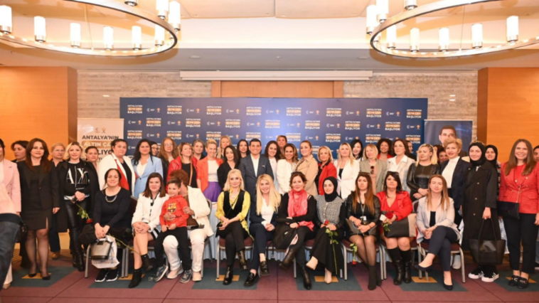 Antalya'nın yönetimine kadın eli