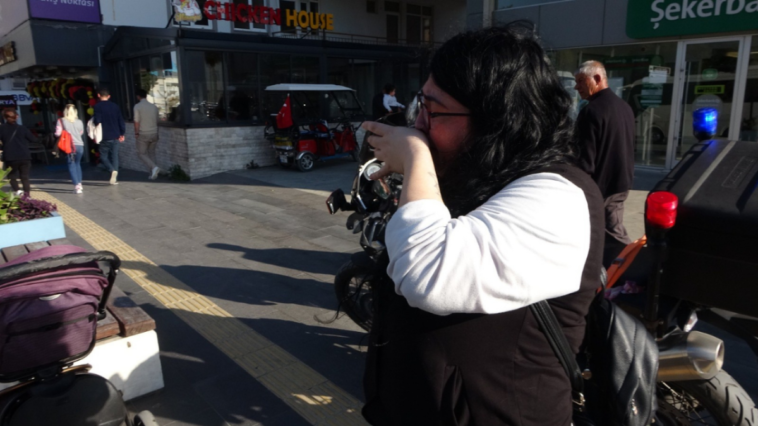 Bebek arabasına çarpan sürücünün tavrı korkuttu