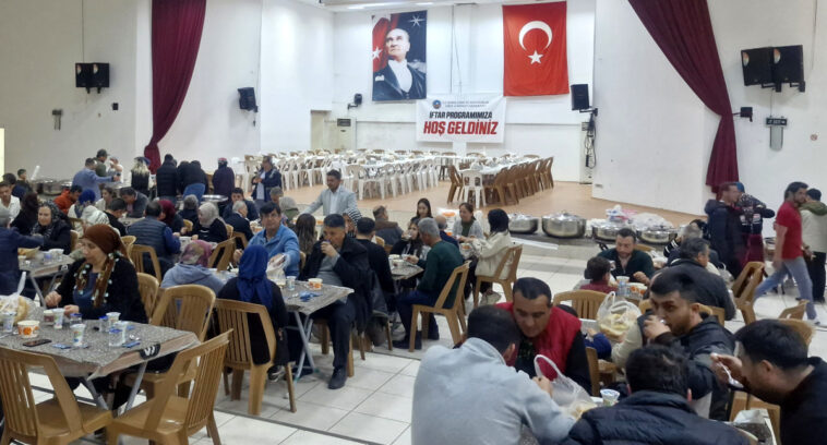 Demre'de esnaf iftarda buluştu