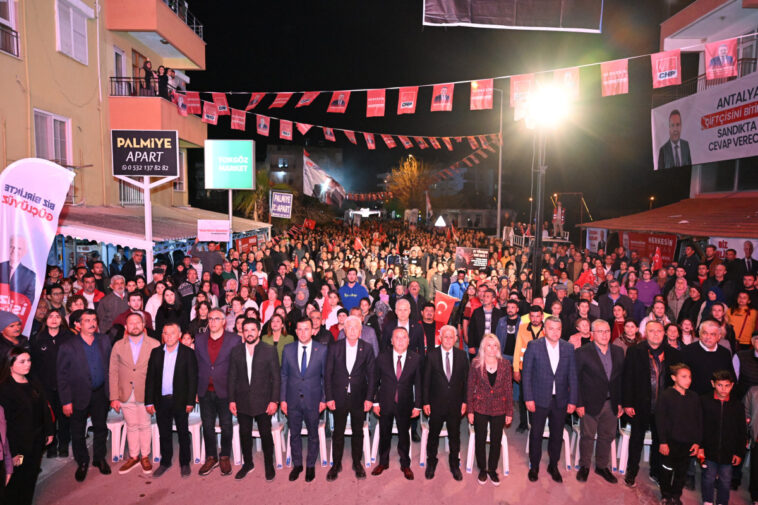 Demre'de halk buluşması mitinge dönüştü