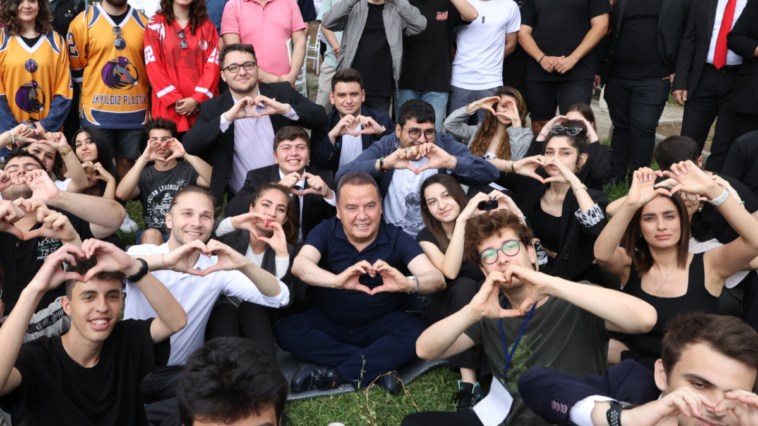 Engelliler ve gençler unutulmadı