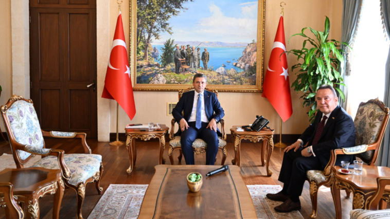 İlk ziyaret Vali Şahin'e