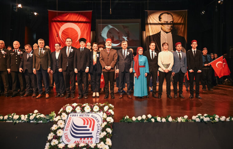 'İstiklal Marşı Türk Milletinin özgürlük mücadelesinin ebedi destanıdır'