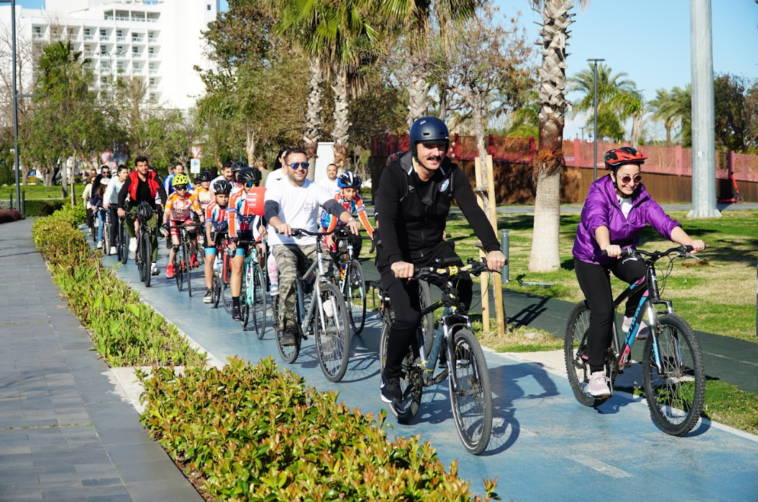 Kotan ailesinden bisiklet turu