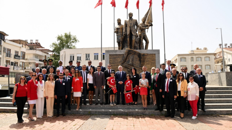 Manavgat'ta 23 Nisan kutlaması