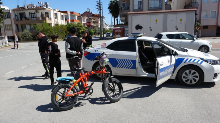 Manavgat'ta kaza elektrikli bisiklet sürücüsü yaralandı