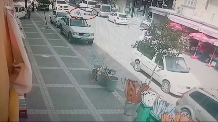 Manavgat'taki kazada  elektrikli scooter yayaya çarptı