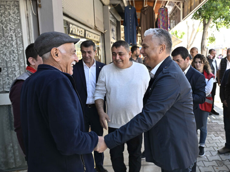 Muratpaşa iftar sofrası Cumhuriyet Mahallesi'nde kuruldu