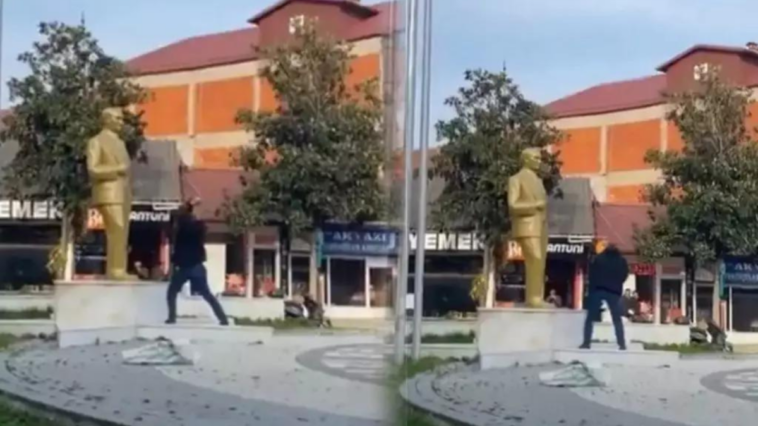 Sakarya'da Atatürk büstüne baltayla saldırdı
