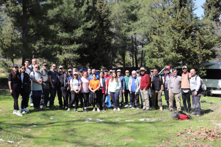 Serik'te doğa yürüyüşüne 60 kişi katıldı