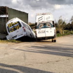 Servis minibüsleri çarpıştı 8 öğrenci yaralandı