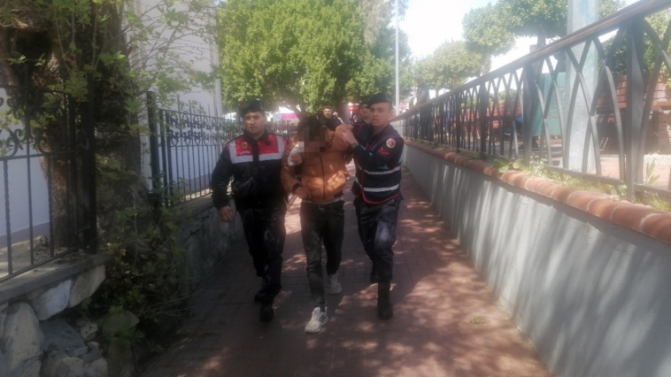 Telefon hırsızını jandarma yakaladı