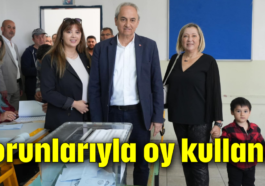 Torunlarıyla oy kullandı