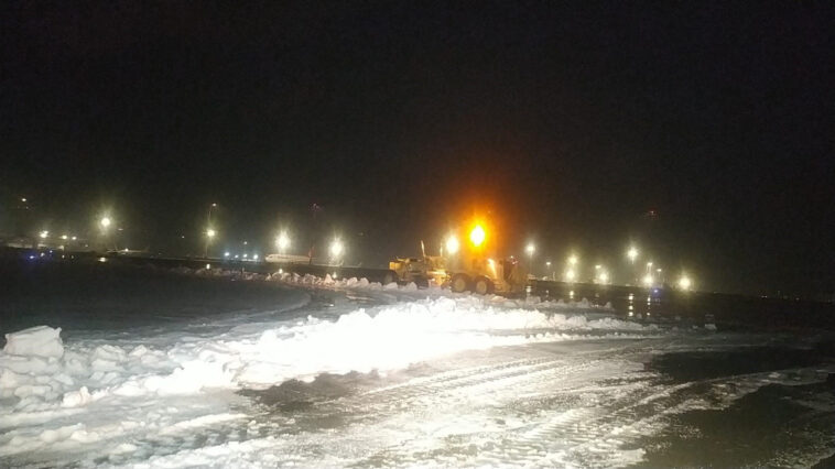 Uçuş trafiği de aksadı