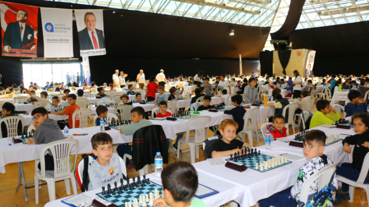 23 Nisan Satranç Turnuvası başladı