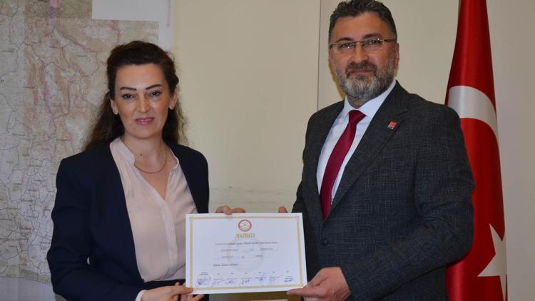 Başkan Kumbul mazbatasını aldı