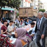 Kumlucada 10 bin kişi iftarda buluştu