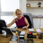 Antalyada 20 yıllık muhtara karşı kazanıp ilk kadın muhtar oldu