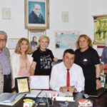 Muhtarlık görevini babasından devraldı