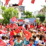 Başkan Kotan, miniklerle 23 Nisanı kutladı