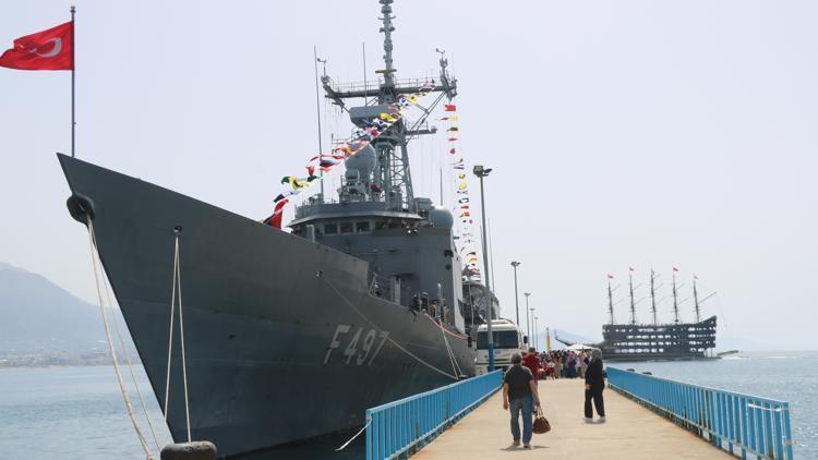 TCG Göksu Fırkateyni Alanyada halka açıldı