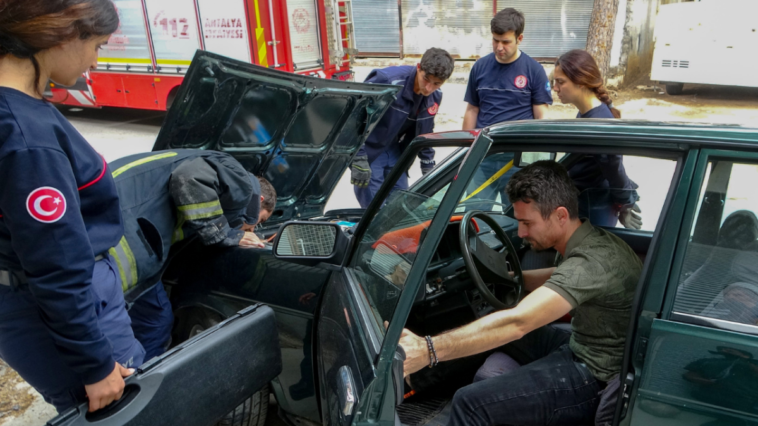 Antalya'da yılan paniği