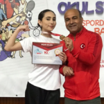 Antalyalı İlknur'un bileği bükülmüyor!