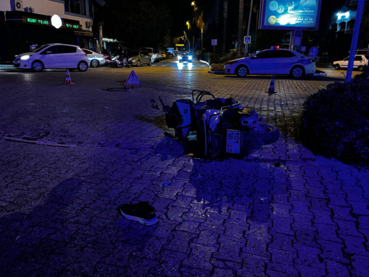 Gazipaşa'da iki motosiklet çarpıştı, sürücüler yaralandı