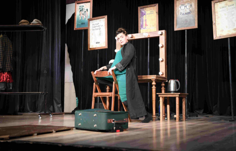 Kadınlar yaşadıklarını tiyatro oyunu ile anlattı