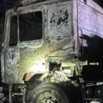 Manavgat'ta park halindeki tır kundaklandı