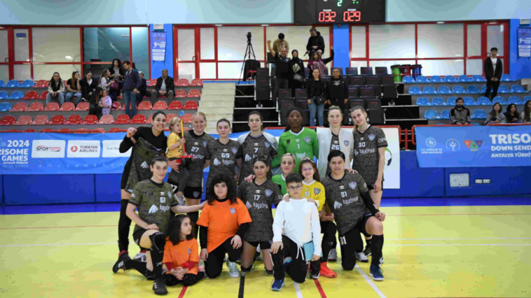 Mavi Kelebekler 18 maçını da kazandı