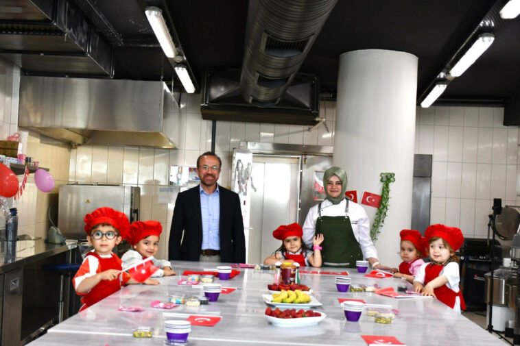 Minik eller lezzet ustalarını solladı