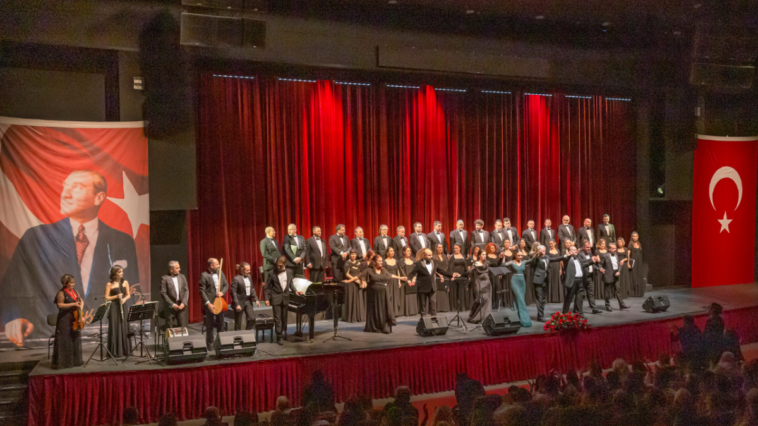 Opera Bale'de 'Çanakkale Şehitleri'ni Anma' konseri