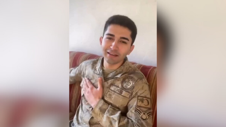 Şehidin arkadaşlarını duygulandıran türkü