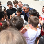 Topaloğlu ilkokulda kermese katıldı