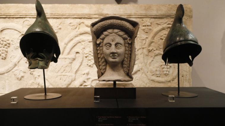 Yurt dışına kaçırılan 25 bin tarihi eser geri getirildi